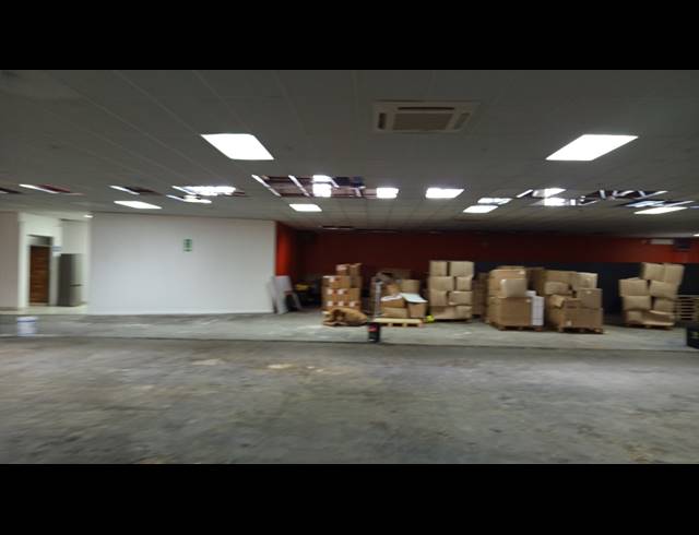 1,700M² WAREHOUSE TO LET IN MAITLAND